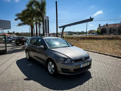 Volkswagen Golf Variant 2014 - 10990 EUR, 189000 km - AUTO.MOTO.pt - 189000km - foto 9 de 12