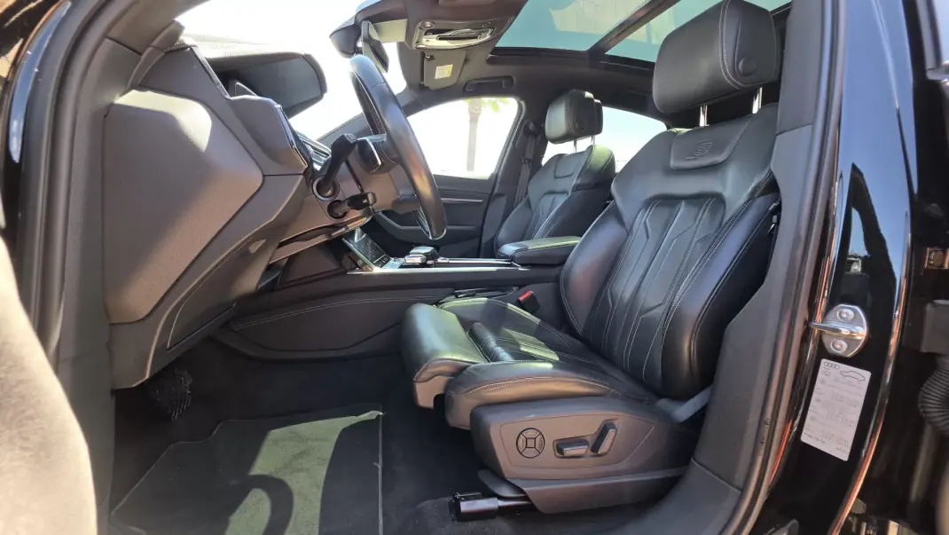 Audi e-tron Sportback 2021 - 43000 EUR, 50774 km - AUTO.MOTO.pt - 50774km - foto 9 de 23