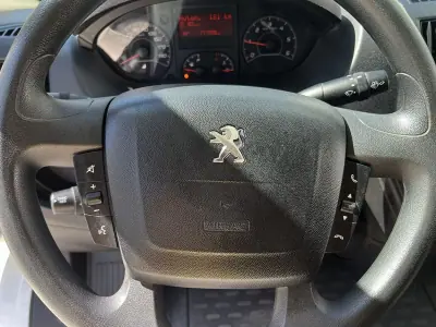 Peugeot 2020 - 16800 EUR, 177696 km - AUTO.MOTO.pt - 177696km - foto 18 de 21