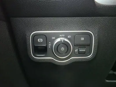 Mercedes-Benz EQB 2025 - 65000 EUR, 20000 km - AUTO.MOTO.pt - 20000km - foto 5 de 23
