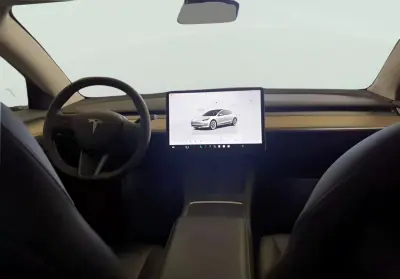 Tesla Model 3 2023 - 36900 EUR, 30450 km - 30450km - foto 9 de 15