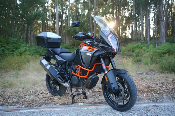 KTM 1290 Super Adventure 2018 - 12490 EUR, 50500 km - AUTO.MOTO.pt - 50500km - foto 3 de 27