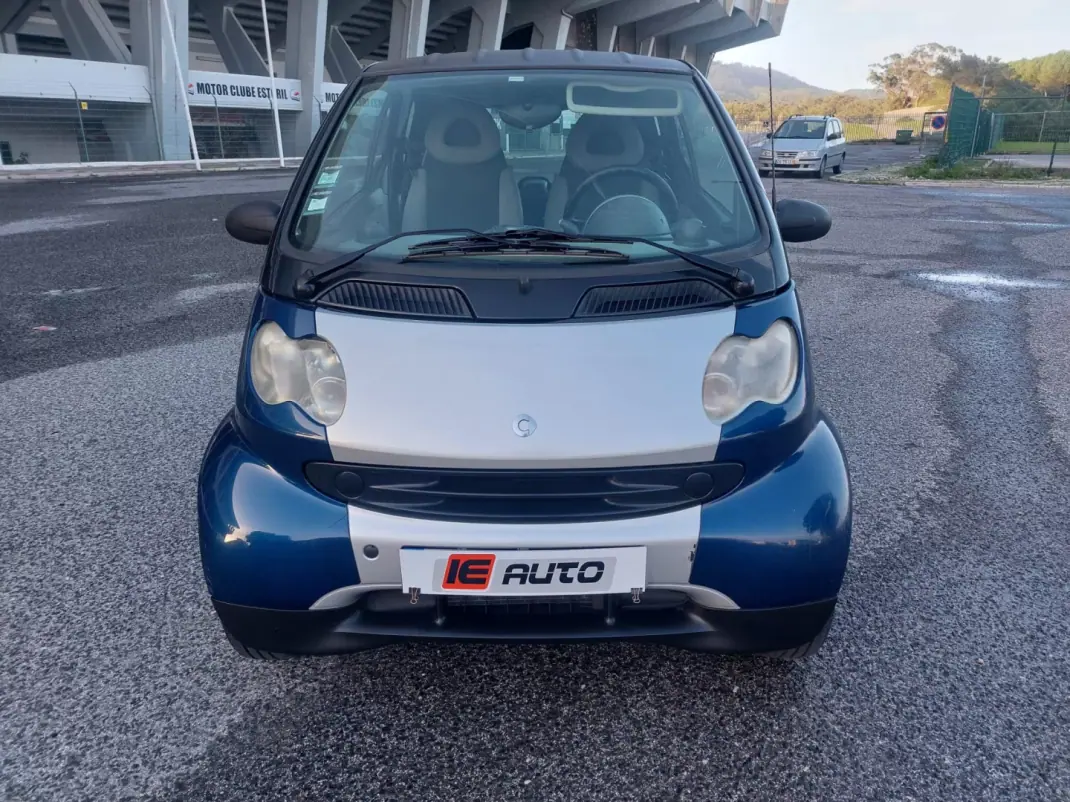 Smart Fortwo Cabrio 2006 - 3890 EUR, 292779 km - AUTO.MOTO.pt - 292779km - foto 11 de 19