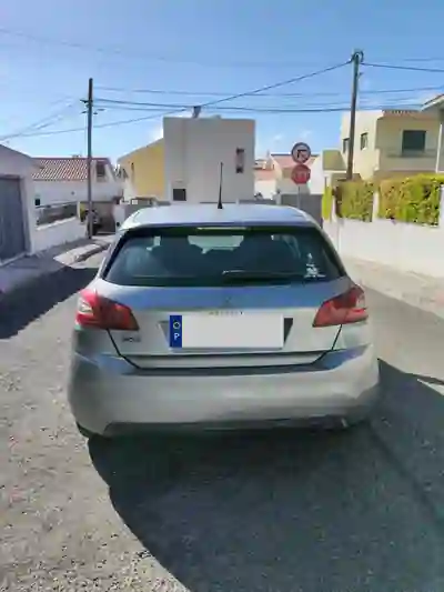 Peugeot 308 2015 — foto 4 de 14