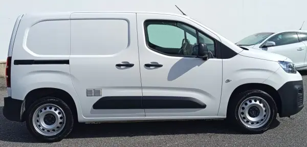 Citroën Berlingo 2020 - 12990 EUR, 127200 km - AUTO.MOTO.pt - 127200km - foto 4 de 19