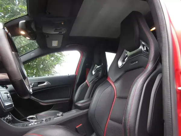 Mercedes-Benz A 45 AMG 2017 - 38990 EUR, 110000 km - AUTO.MOTO.pt - 110000km - foto 26 de 56