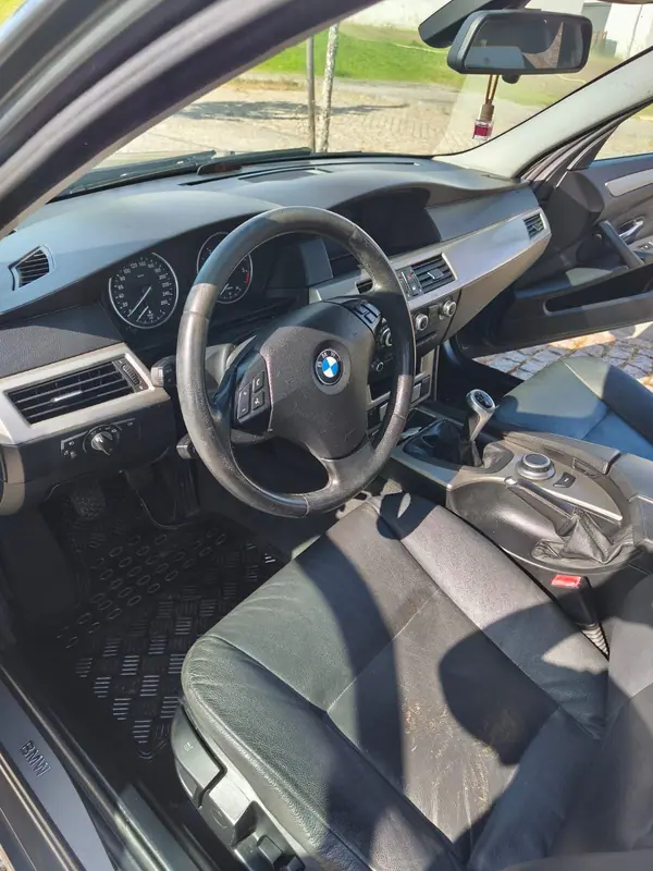 BMW 520 2008 - 7450 EUR, 289000 km - 289000km - foto 2 de 9