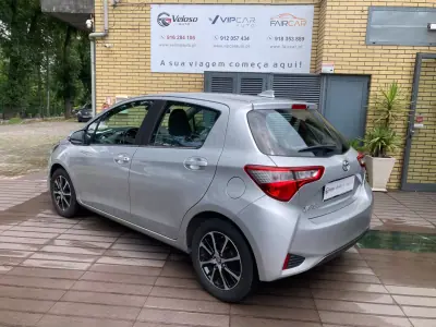 Toyota Yaris 2020 - 15900 EUR, 21350 km - AUTO.MOTO.pt - 21350km - foto 3 de 21