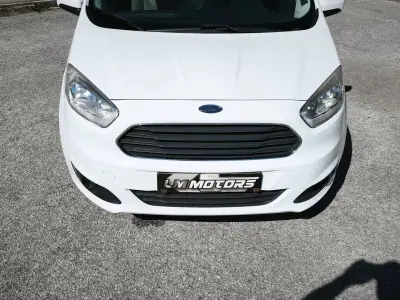 Ford Tourneo Courier 2018 — photo 3 of 40