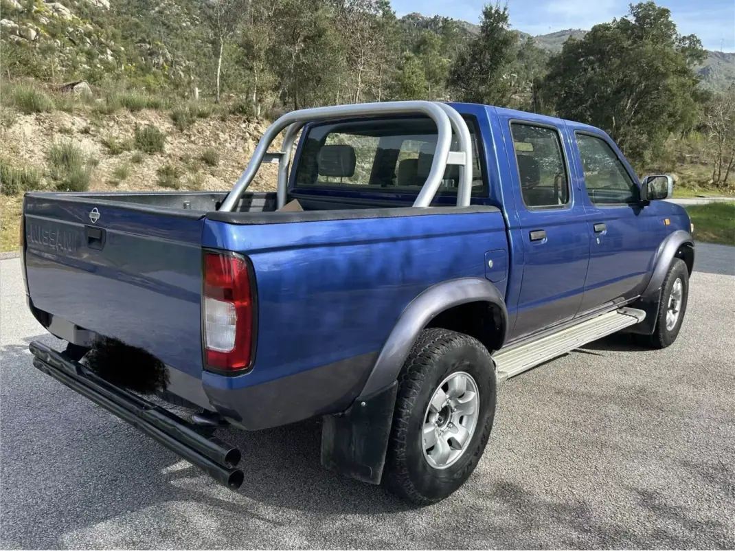 Nissan Navara 1999 - 14500 EUR, 223000 km - AUTO.MOTO.pt - 223000km - foto 3 de 12
