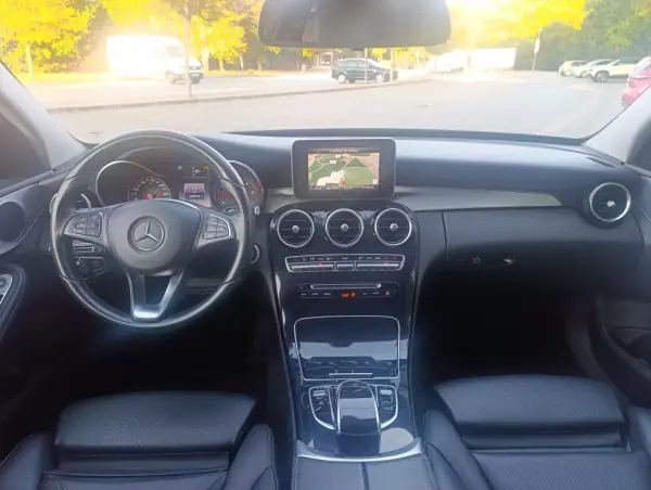 Mercedes-Benz C 220 2015 - 19500 EUR, 150000 km - AUTO.MOTO.pt - 150000km - foto 7 de 15