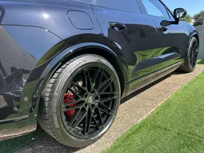 Porsche Macan 2025 - 127000 EUR, 12000 km - AUTO.MOTO.pt - 12000km - foto 23 de 80