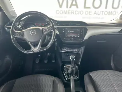 Opel Corsa 2021 - 12750 EUR, 103000 km - AUTO.MOTO.pt - 103000km - foto 8 de 13