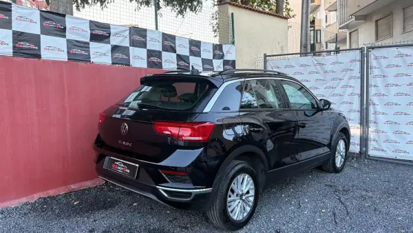 Volkswagen T-Roc 2021 - 17900 EUR, 169000 km - AUTO.MOTO.pt - 169000km - foto 7 de 13