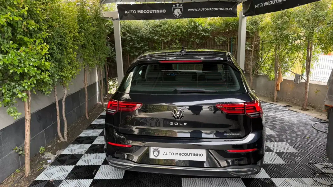 Volkswagen Golf 2021 - 21500 EUR, 96839 km - AUTO.MOTO.pt - 96839km - foto 13 de 38