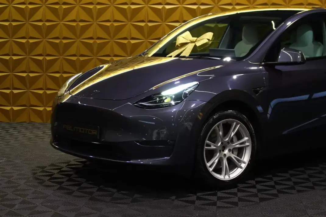Tesla Model Y 2021 - 32240 EUR, 132000 km - AUTO.MOTO.pt - 132000km - foto 2 de 38