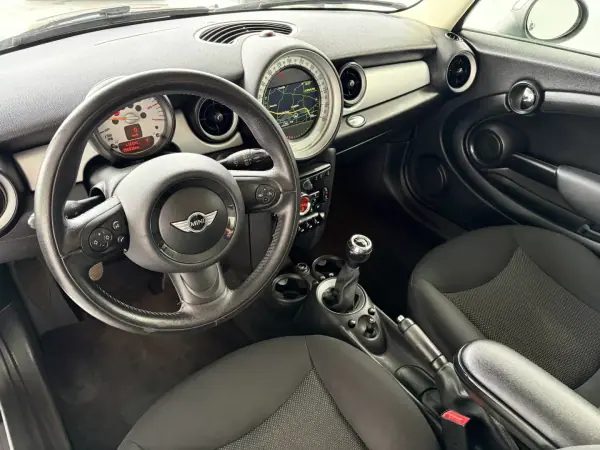 MINI Clubman 2014 - 11990 EUR, 156826 km - AUTO.MOTO.pt - 156826km - foto 15 de 15