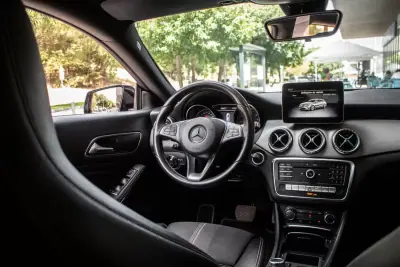 Mercedes-Benz CLA 180 2018 - 19500 EUR, 177901 km - AUTO.MOTO.pt - 177901km - foto 31 de 39