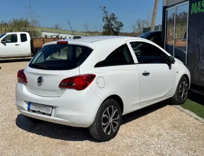 Opel Corsa 2018 - 6450 EUR, 214881 km - AUTO.MOTO.pt - 214881km - foto 8 de 15