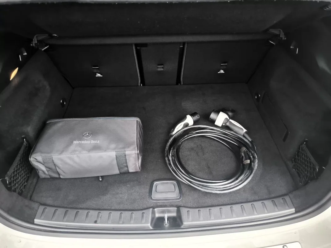 Mercedes-Benz EQA 2021 - 32950 EUR, 51000 km - AUTO.MOTO.pt - 51000km - foto 28 de 30