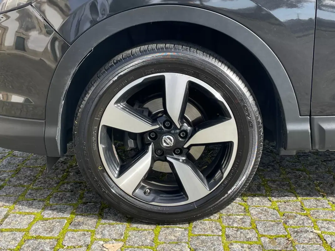 Nissan Qashqai 2017 - 13700 EUR, 243000 km - AUTO.MOTO.pt - 243000km - foto 13 de 28