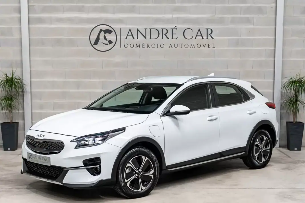 Kia XCeed 2022 - 22450 EUR, 15890 km - AUTO.MOTO.pt - 15890km - foto 1 de 51