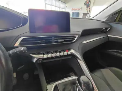 Peugeot 5008 2019 - 12900 EUR, 128000 km - AUTO.MOTO.pt - 128000km - foto 12 de 21
