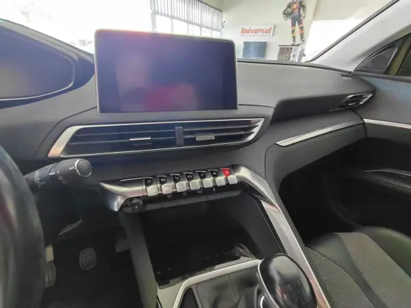 Peugeot 5008 2019 - 12900 EUR, 128000 km - AUTO.MOTO.pt - 128000km - foto 12 de 21