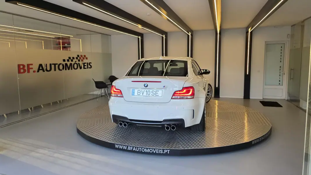BMW 1M Coupe 2012 - 67500 EUR, 67790 km - AUTO.MOTO.pt - 67790km - foto 17 de 61