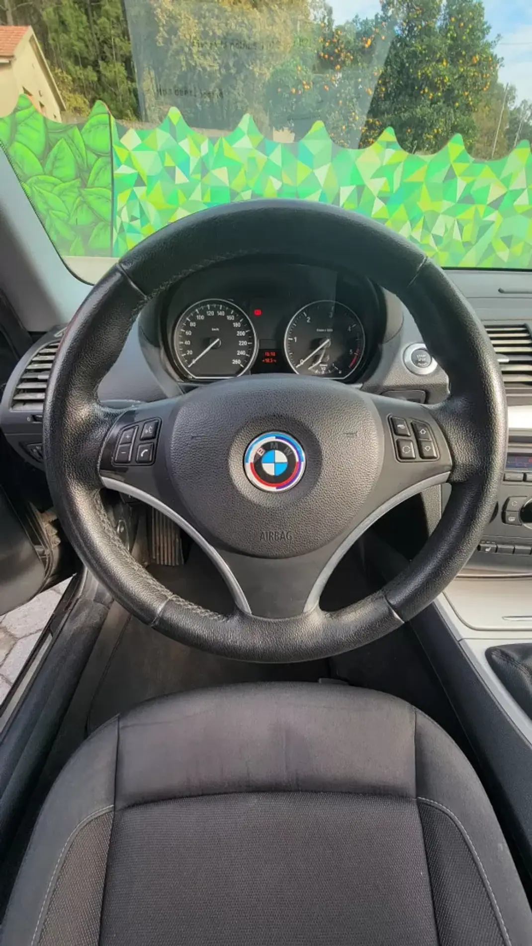 BMW 120 2011 - 11990 EUR, 230000 km - AUTO.MOTO.pt - 230000km - foto 12 de 23