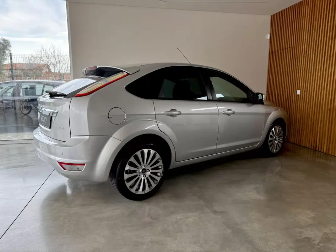 Ford Focus 2008 - 6250 EUR, 241000 km - AUTO.MOTO.pt - 241000km - foto 13 de 60
