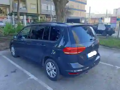 Volkswagen Touran 2023 - 24200 EUR, 183000 km - 183000km - foto 3 de 9