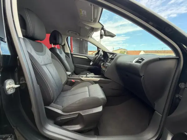 Citroën C4 2015 - 11950 EUR, 139224 km - AUTO.MOTO.pt - 139224km - foto 17 de 17