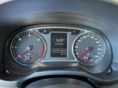 Audi A1 Sportback 2017 - 16900 EUR, 158196 km - AUTO.MOTO.pt - 158196km - foto 16 de 31