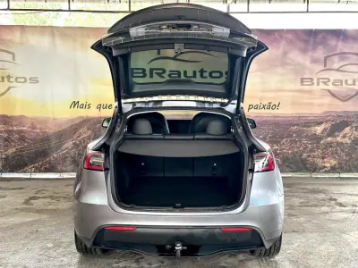 Tesla Model Y 2023 - 42900 EUR, 41470 km - AUTO.MOTO.pt - 41470km - foto 9 de 35