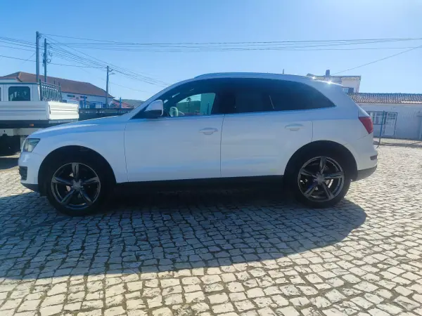 Audi Q5 2010 - 14490 EUR, 325000 km - AUTO.MOTO.pt - 325000km - foto 3 de 24