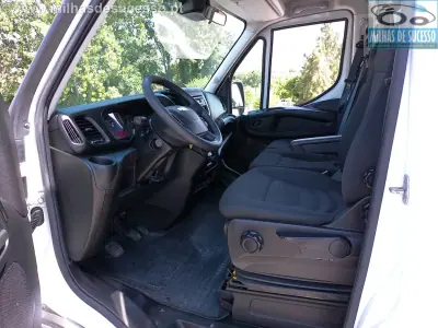 Iveco 2015 - 17850 EUR, 206000 km - AUTO.MOTO.pt - 206000km - foto 11 de 15