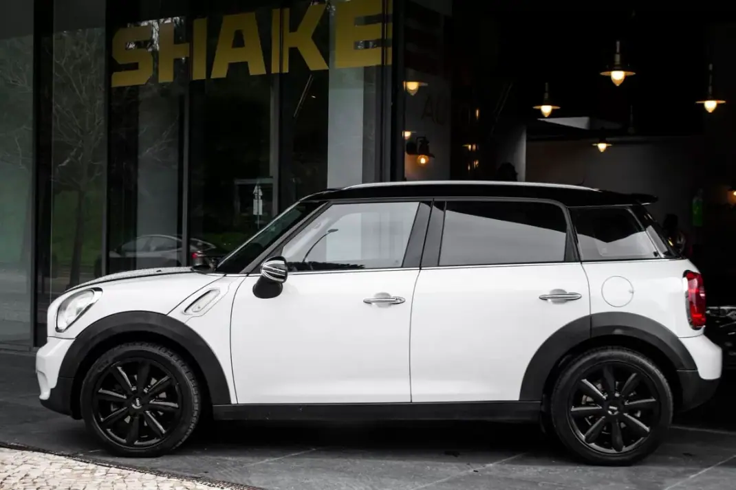MINI Countryman 2012 - 9990 EUR, 264197 km - AUTO.MOTO.pt - 264197km - foto 2 de 27