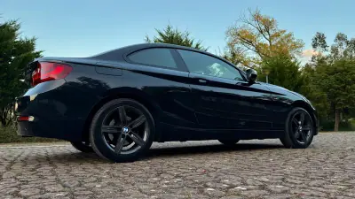 BMW 220 2014 - 18900 EUR, 200000 km - AUTO.MOTO.pt - 200000km - foto 17 de 20