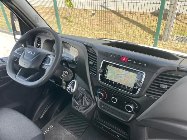 Iveco Daily 2022 - 33450 EUR, 154000 km - AUTO.MOTO.pt - 154000km - foto 24 de 37