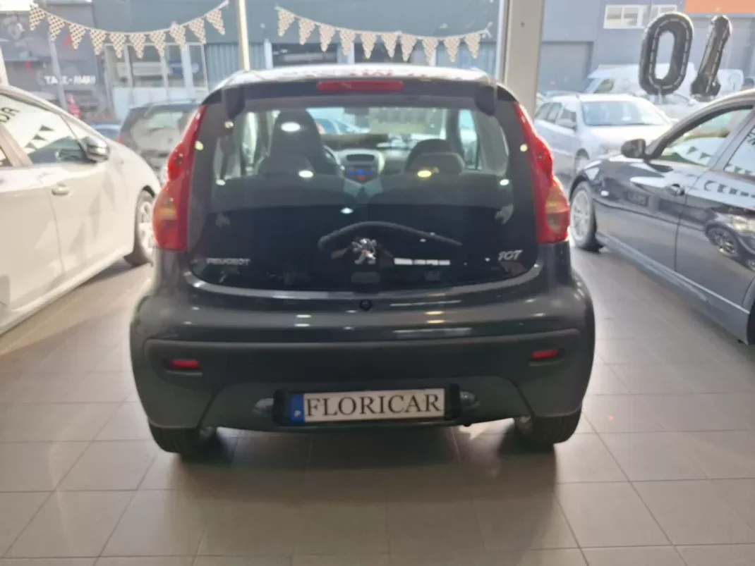 Peugeot 107 2008 - 4500 EUR, 127195 km - AUTO.MOTO.pt - 127195km - foto 13 de 14