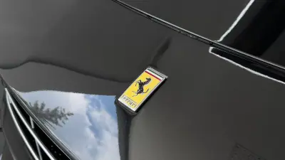 Ferrari F12 Berlinetta 2015 — foto 3 de 35