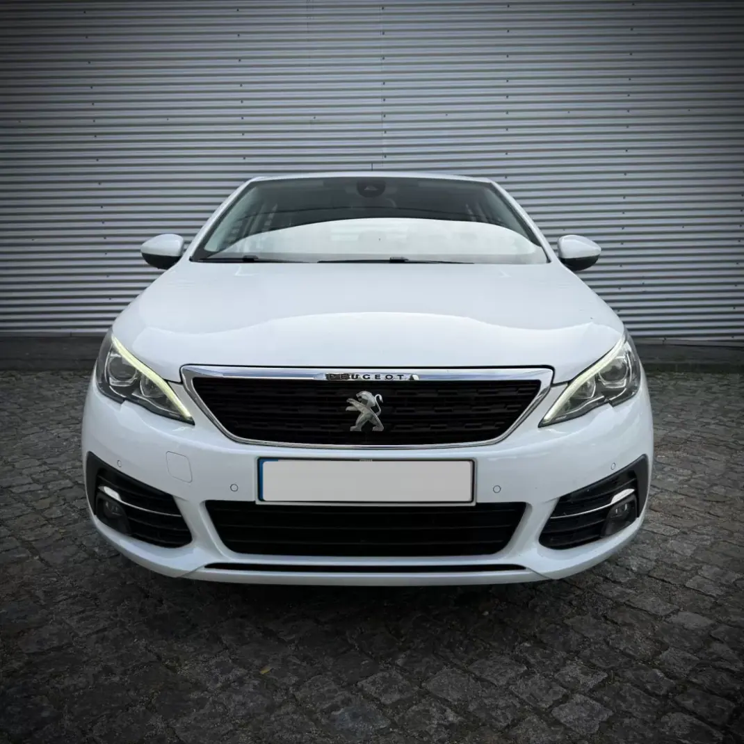 Peugeot 308 2019 - 11900 EUR, 145099 km - 145099km - foto 2 de 7