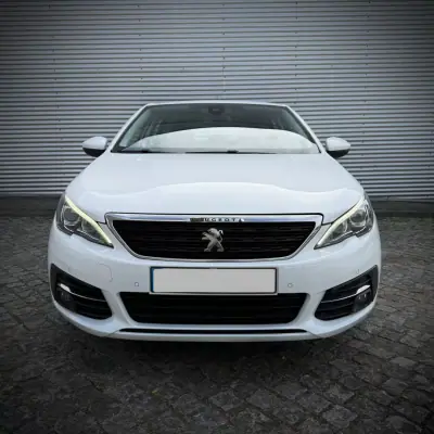 Peugeot 308 2019 - 11900 EUR, 145099 km - AUTO.MOTO.pt - 145099km - foto 2 de 7