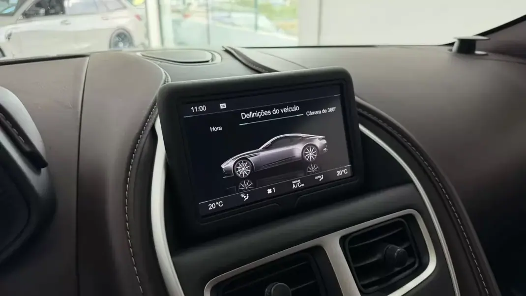 Aston Martin DB11 Coupé 2020 - 149990 EUR, 48409 km - 48409km - foto 30 de 38