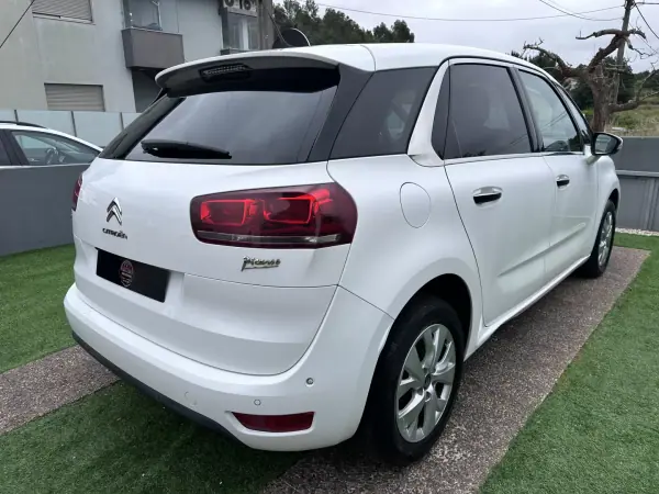 Citroën C4 Picasso 2015 - 9250 EUR, 160000 km - AUTO.MOTO.pt - 160000km - foto 8 de 68