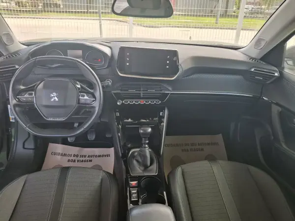 Peugeot 2008 2021 - 18900 EUR, 130000 km - AUTO.MOTO.pt - 130000km - foto 5 de 8