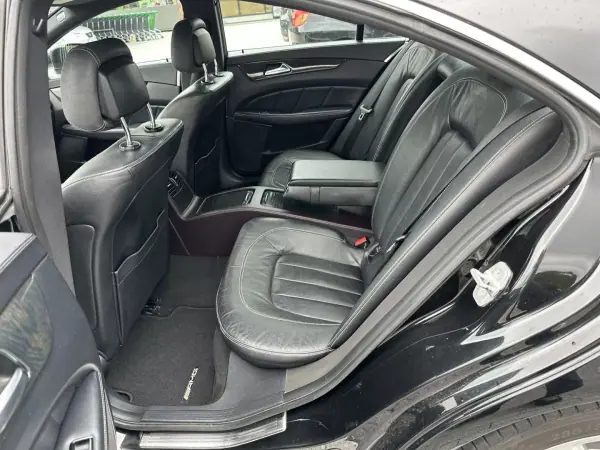 Mercedes-Benz CLS 250 2012 - 18900 EUR, 300000 km - AUTO.MOTO.pt - 300000km - foto 3 de 3