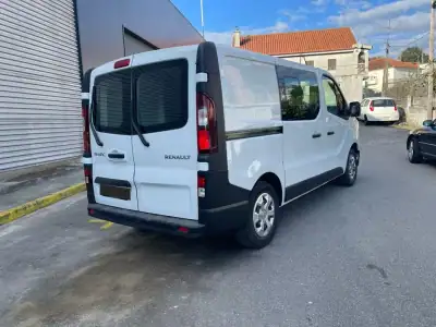Renault Trafic Trafic III Combi L1H1 3.0t 2023 - 33900 EUR, 4655 km - AUTO.MOTO.pt - 4655km - foto 4 de 24
