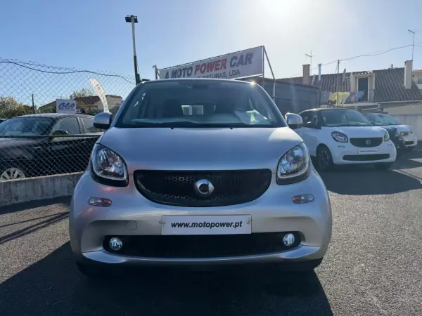 Smart ForTwo 2019 — photo 3 of 8